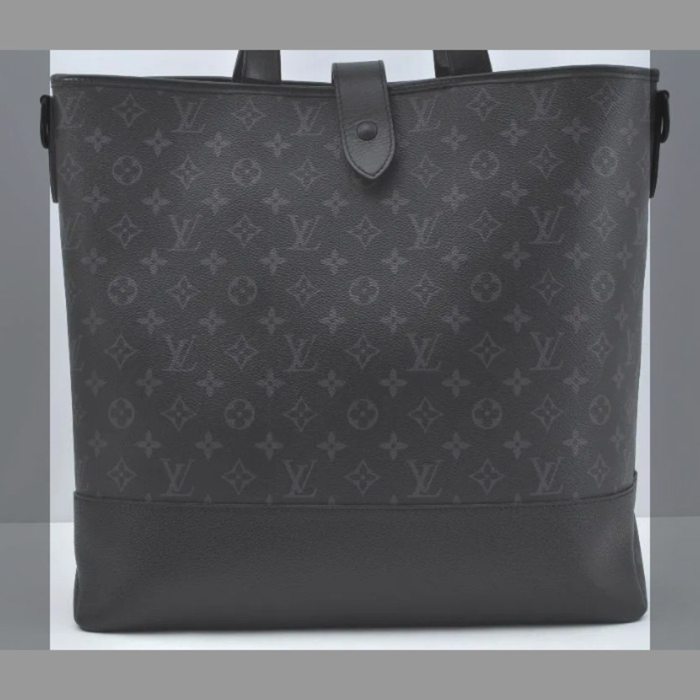 Louis Vuitton Monogram Eclipse Louis Vuitton Saum… - image 2